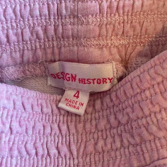 Pink shorts  - Picture 3 of 4